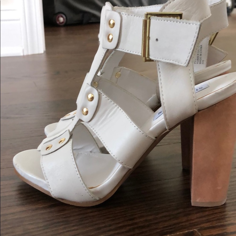 Heels - Picture 2 of 3